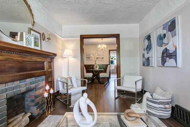 4 Ashbury Ave, House semidetached with 3 bedrooms, 1 bathrooms and 0 parking in Toronto ON | Image 5