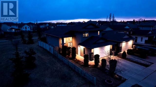 10202 Landing Drive, House detached with 5 bedrooms, 3 bathrooms and 2 parking in Grande Prairie AB | Image 3