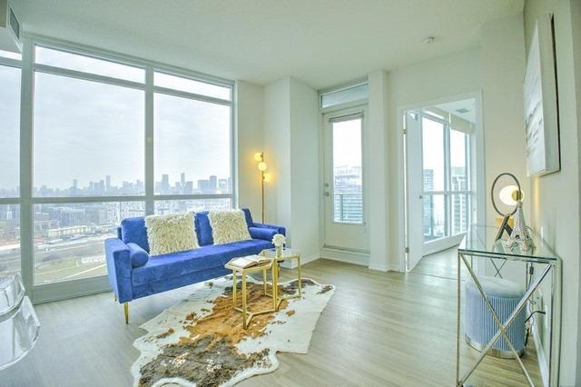 2711 - 215 Fort York Blvd, Condo with 2 bedrooms, 1 bathrooms and 1 parking in Toronto ON | Image 5