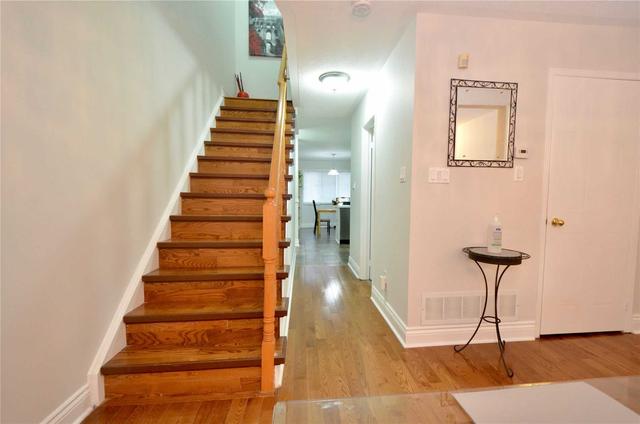 33 Westpoint Lane, Townhouse with 3 bedrooms, 4 bathrooms and 2 parking in Toronto ON | Image 24
