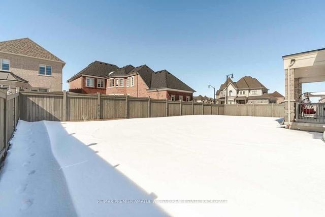 2 Herringbone Cres, House detached with 4 bedrooms, 4 bathrooms and 9 parking in Brampton ON | Image 29