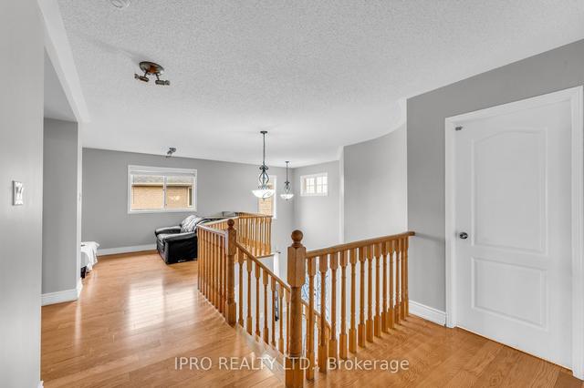 27 Linderwood Dr, House detached with 4 bedrooms, 4 bathrooms and 5 parking in Brampton ON | Image 11