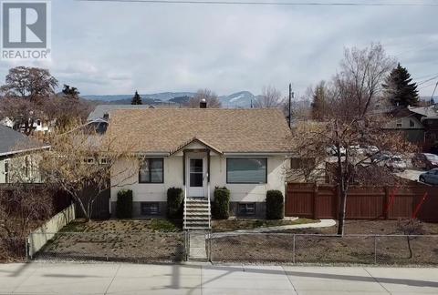 1339 Richter Street, House detached with 3 bedrooms, 1 bathrooms and 3 parking in Kelowna BC | Card Image