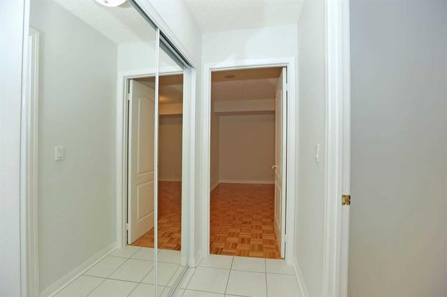 404 - 2500 Rutherford Rd, Condo with 2 bedrooms, 2 bathrooms and 1 parking in Vaughan ON | Image 23