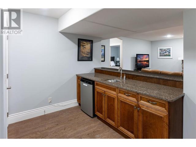 105 - 4450 Gordon Drive, House detached with 4 bedrooms, 3 bathrooms and 4 parking in Kelowna BC | Image 24