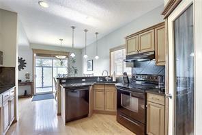 8 Weston Place Sw, House detached with 3 bedrooms, 2 bathrooms and 4 parking in Calgary AB | Image 11