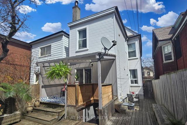 272 Jones Ave, House detached with 3 bedrooms, 4 bathrooms and 2 parking in Toronto ON | Image 22