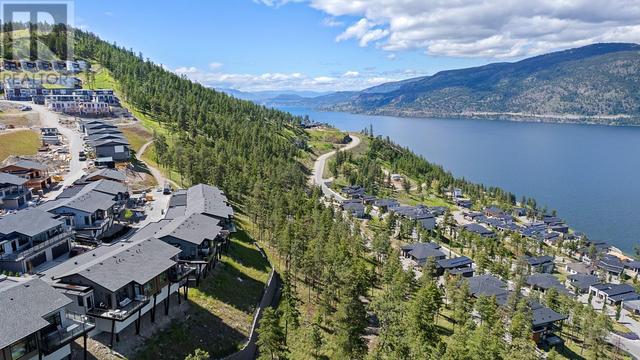 3384 Lavender Lane, House attached with 3 bedrooms, 2 bathrooms and 2 parking in Kelowna BC | Image 24