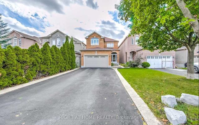 190 Sylwood Cres, House detached with 3 bedrooms, 4 bathrooms and 5 parking in Vaughan ON | Image 2