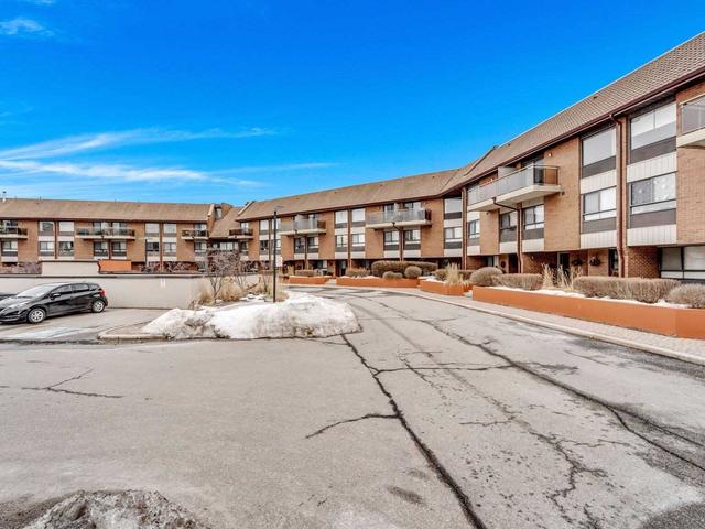 205 - 1000 Cedarglen Gate, Condo with 2 bedrooms, 2 bathrooms and 2 parking in Mississauga ON | Image 12