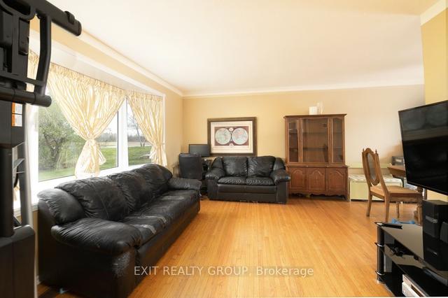 560 Whites Rd, House detached with 3 bedrooms, 1 bathrooms and 5.5 parking in Quinte West ON | Image 21