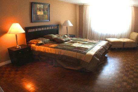 2008 - 511 The West Mall, Condo with 2 bedrooms, 2 bathrooms and 1 parking in Toronto ON | Image 5