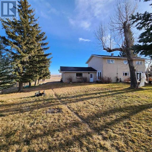 501 Highway, House detached with 4 bedrooms, 2 bathrooms and null parking in Cardston County AB | Image 38
