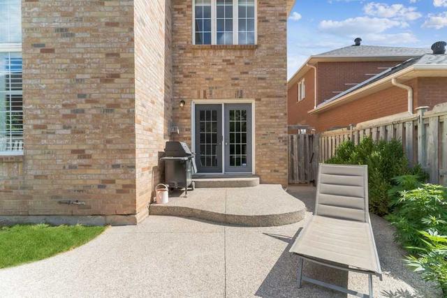 2082 Rosemount Cres, House detached with 4 bedrooms, 4 bathrooms and 5 parking in Oakville ON | Image 31