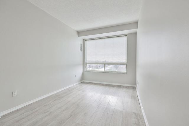 519 - 2511 Lakeshore Rd W, Condo with 2 bedrooms, 2 bathrooms and 2 parking in Oakville ON | Image 9