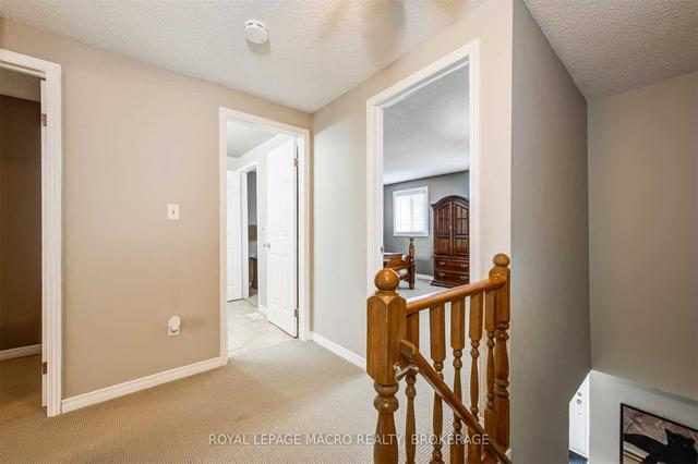 1675 Upper Gage Ave, Townhouse with 3 bedrooms, 2 bathrooms and 2 parking in Hamilton ON | Image 9