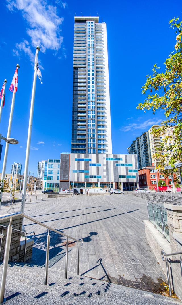 1005 - 60 Frederick St, Condo with 1 bedrooms, 1 bathrooms and 1 parking in Kitchener ON | Image 6