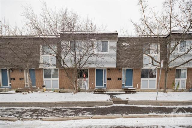 6 Corley Private, Townhouse with 4 bedrooms, 3 bathrooms and 2 parking in Ottawa ON | Card Image