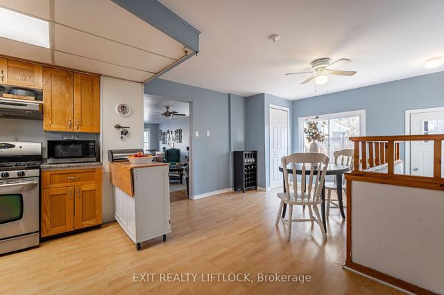 223 Prince St, House detached with 3 bedrooms, 1 bathrooms and 3 parking in Peterborough ON | Image 4