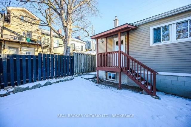68 Ray St S, House detached with 2 bedrooms, 1 bathrooms and 1 parking in Hamilton ON | Image 28