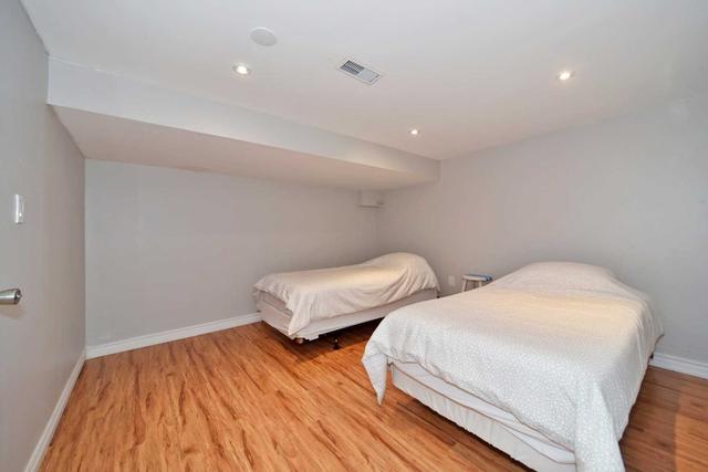 bsmtapt - 328 Sheppard Ave, House detached with 2 bedrooms, 1 bathrooms and 5 parking in Pickering ON | Image 5