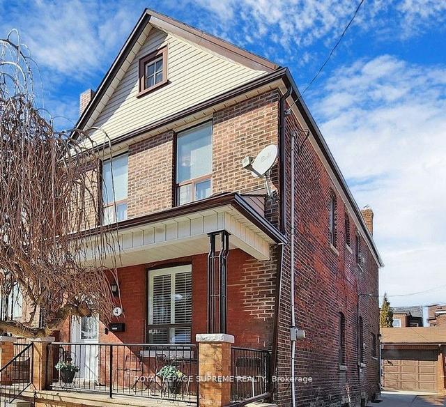 4 Burnfield Ave, House detached with 5 bedrooms, 3 bathrooms and 4 parking in Toronto ON | Image 1