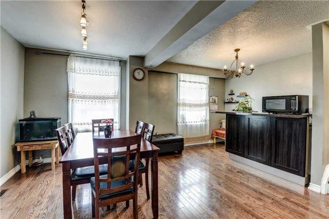 8 - 7255 Dooley Dr, Townhouse with 3 bedrooms, 3 bathrooms and 3 parking in Mississauga ON | Image 9