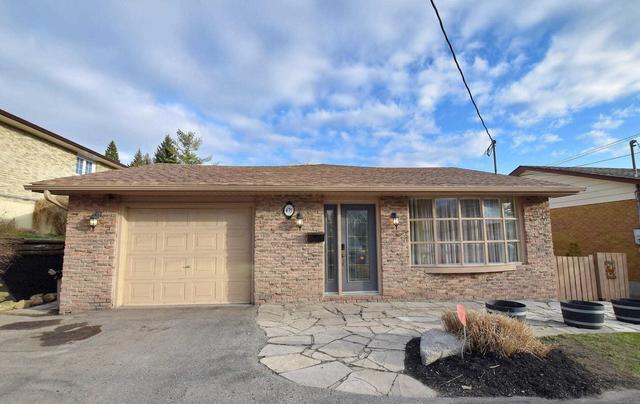 475 Rossland Rd E, House detached with 3 bedrooms, 2 bathrooms and 6 parking in Oshawa ON | Card Image