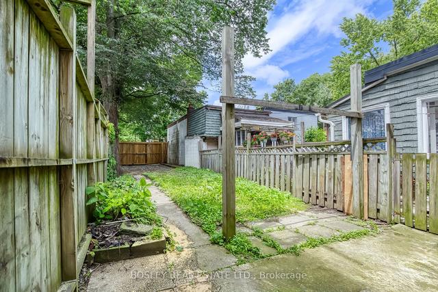12 O'hara Ave, House attached with 3 bedrooms, 1 bathrooms and 1 parking in Toronto ON | Image 15