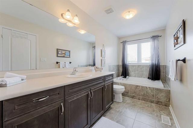 44 Napoleon Cres, House attached with 3 bedrooms, 3 bathrooms and 4 parking in Brampton ON | Image 21