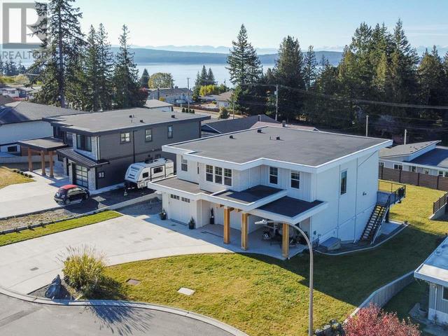 3551 Selkirk Ave, House detached with 5 bedrooms, 4 bathrooms and null parking in Powell River BC | Image 36