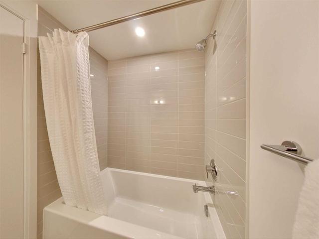 1112w - 27 Bathurst St, Condo with 2 bedrooms, 2 bathrooms and 0 parking in Toronto ON | Image 24