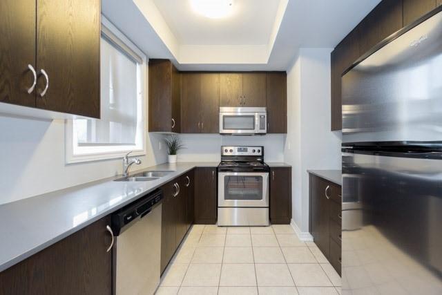 19 - 105 Kayla Cres, Townhouse with 2 bedrooms, 2 bathrooms and 1 parking in Vaughan ON | Image 5
