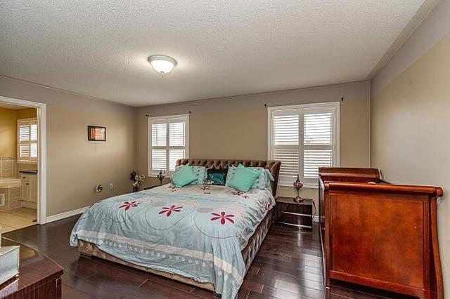234 Bussel Cres, House detached with 4 bedrooms, 4 bathrooms and 4 parking in Milton ON | Image 17