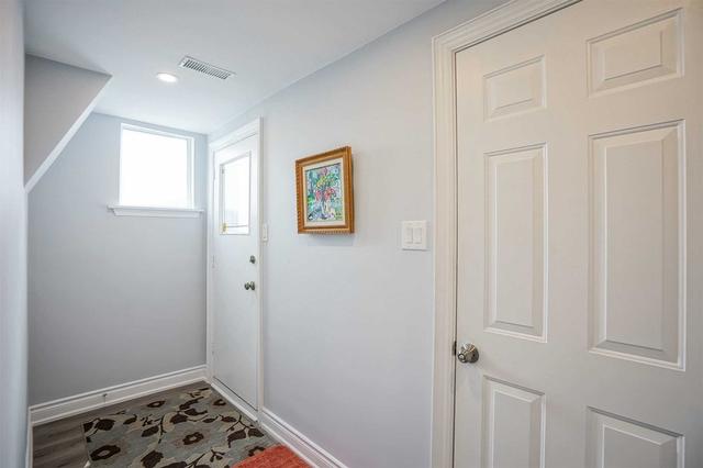 8 Derwent Crt, House detached with 3 bedrooms, 4 bathrooms and 6 parking in Toronto ON | Image 20