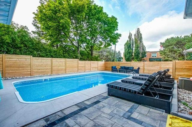 27 Shaughnessy Blvd E, House detached with 4 bedrooms, 4 bathrooms and 4 parking in Toronto ON | Image 11