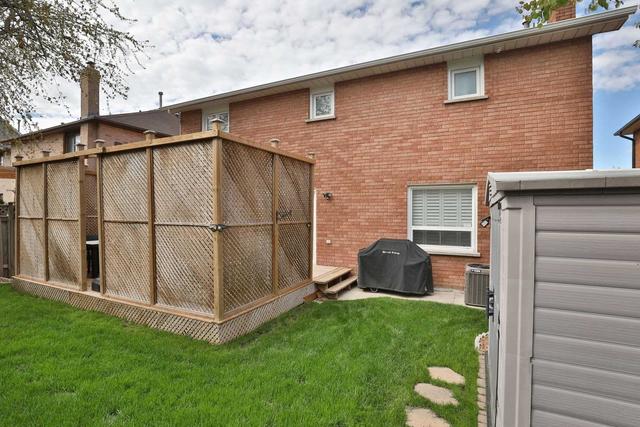 92 Sunforest Dr, House detached with 4 bedrooms, 4 bathrooms and 6 parking in Brampton ON | Image 31