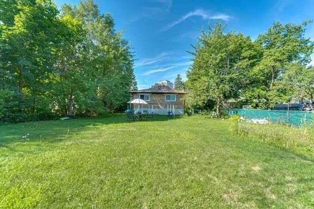 upper - 29 Allenbury Gdns, House detached with 3 bedrooms, 2 bathrooms and 2 parking in Toronto ON | Image 6