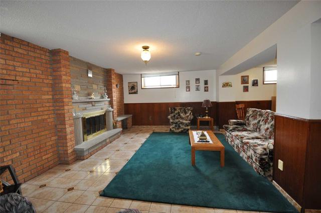 104 Linkdale Rd, House detached with 3 bedrooms, 3 bathrooms and 2 parking in Brampton ON | Image 15