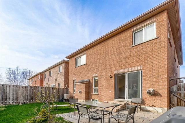 10 Galveston Cres, House detached with 4 bedrooms, 3 bathrooms and 6 parking in Brampton ON | Image 13
