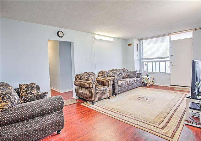 1003 - 10 Edgecliff Gfwy, Condo with 3 bedrooms, 2 bathrooms and 1 parking in Toronto ON | Image 5