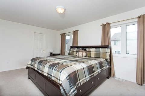 2355 Pilgrim Sq, House detached with 4 bedrooms, 3 bathrooms and 4 parking in Oshawa ON | Image 12