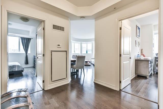 312 - 23 Glebe Rd W, Condo with 2 bedrooms, 2 bathrooms and 1 parking in Toronto ON | Image 5