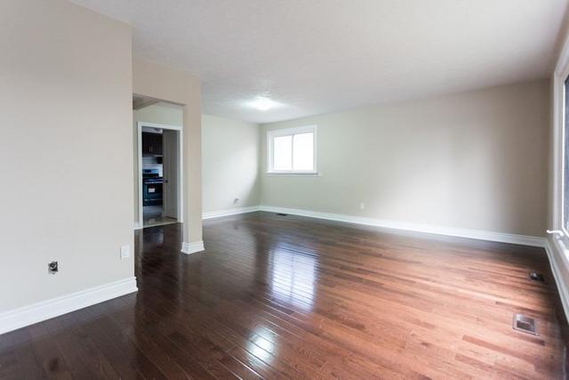 (upper) - 2125 Kipling Ave, House detached with 3 bedrooms, 2 bathrooms and 3 parking in Toronto ON | Image 15