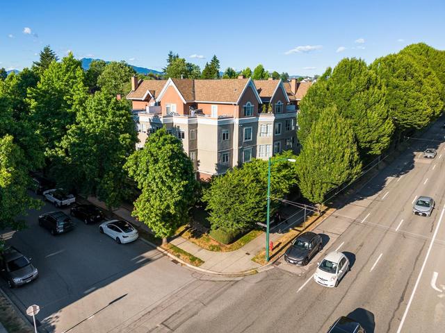 202 - 2505 E Broadway, Condo with 2 bedrooms, 2 bathrooms and null parking in Vancouver BC | Card Image