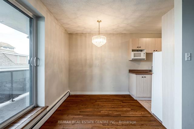 201 - 81 Charlton Ave E, Condo with 2 bedrooms, 1 bathrooms and 1 parking in Hamilton ON | Image 24