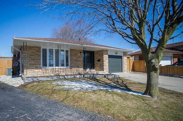 8 Hidden Crt, House detached with 3 bedrooms, 2 bathrooms and 5 parking in Brantford ON | Image 12