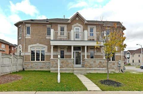 104 Morisot Ave, Home with 2 bedrooms, 1 bathrooms and 1 parking in Vaughan ON | Image 1