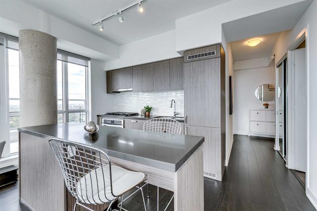 ph2205 - 501 St Clair Ave W, Condo with 2 bedrooms, 2 bathrooms and 2 parking in Toronto ON | Image 6