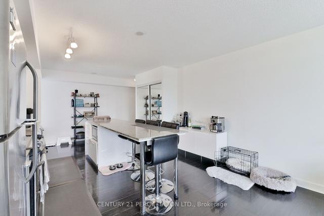 905 - 33 Singer Crt, Condo with 2 bedrooms, 2 bathrooms and 1 parking in Toronto ON | Image 6